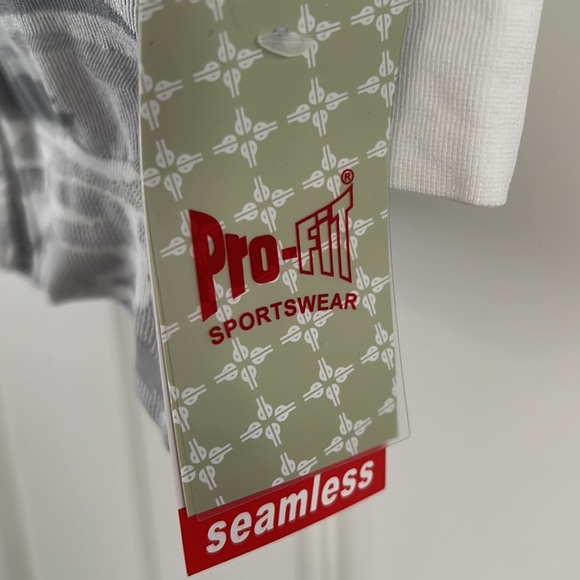 Profit 2 pack Seamless Sports bra set - Picture 4 of 5